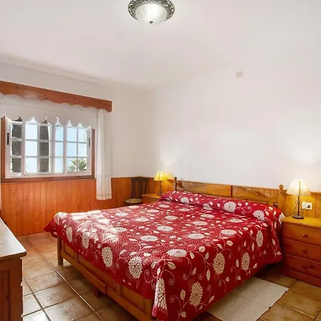 Casa Ariadna Holiday home *